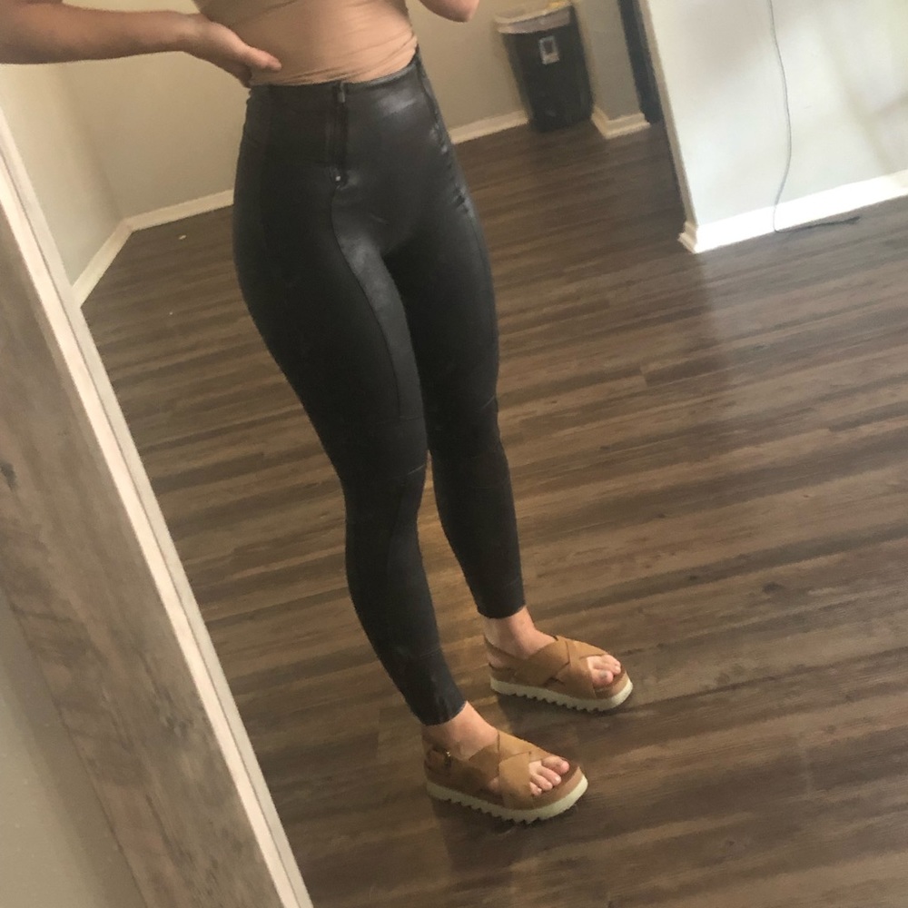 Spanx faux leather hip-zip leggings